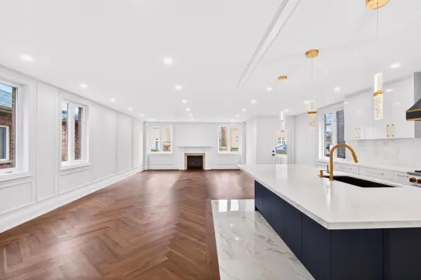 5180 Littlebend DR, Mississauga, ON L5M 8B7