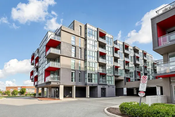 5220 DUNDAS ST #D619, Burlington, ON L7L 0J4