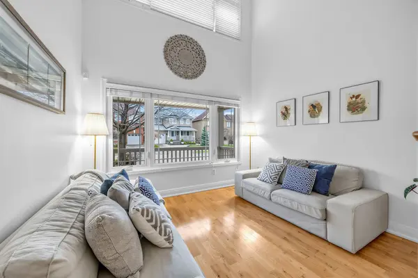 3162 Rock Harbour RD, Mississauga, ON L5B 4G7