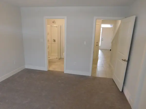 530 Gatestone RD #16, London South, ON N6M 0A2