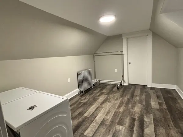 1091 Highland Ave AVE #1, Windsor, ON N9A 1R6