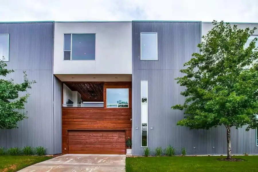 4401 Roseland Avenue #B, Dallas, TX 75204