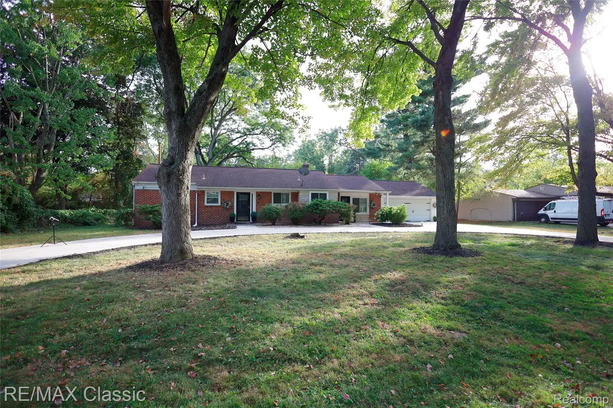 19595 Mahon ST, Southfield, MI 48075