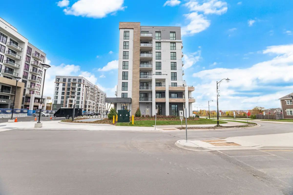 720 Whitlock AVE #602, Milton, ON L9E 2B5