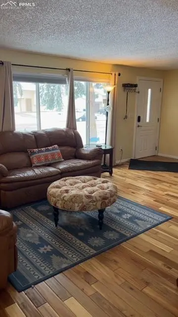 7155 Omaha BLVD, Colorado Springs, CO 80915