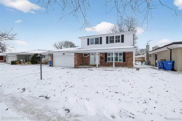 30310 Valenti DR, Warren, MI 48088