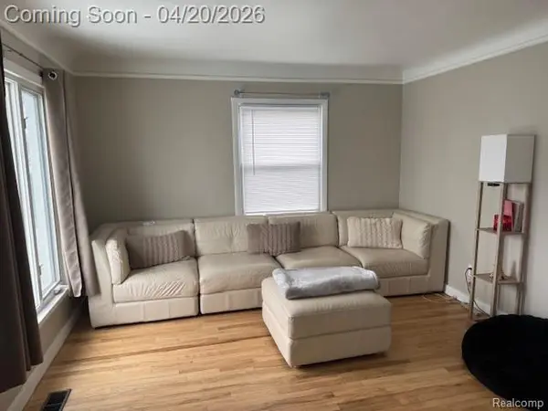 285 W Maple RD, Clawson, MI 48017