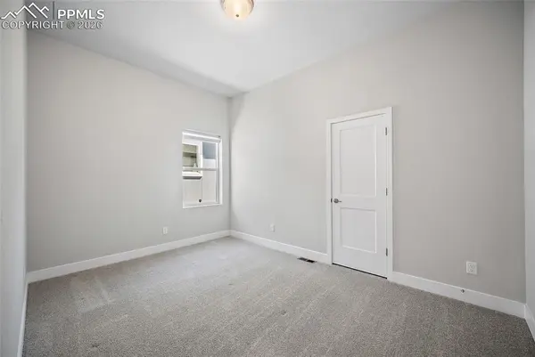 6950 Enclave Vista LOOP, Colorado Springs, CO 80924