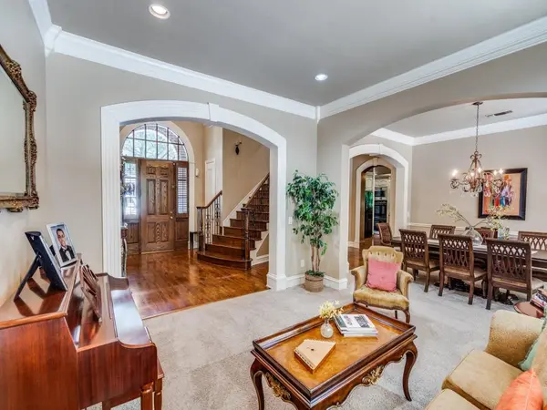 8124 Greensboro Drive, Plano, TX 75025