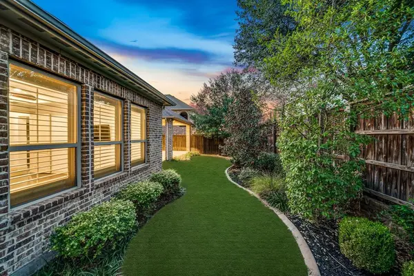 679 Flagstone Drive, Irving, TX 75039