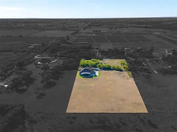 7828 County Road 915b, Joshua, TX 76058