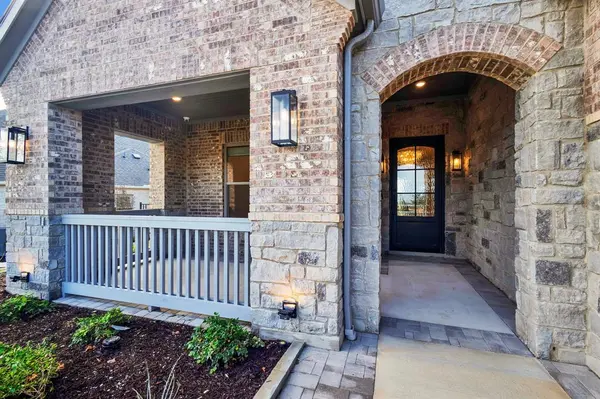 10309 Drinkwater Drive, Denton, TX 76207