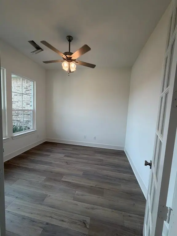 906 Perrin Lane, Van Alstyne, TX 75495