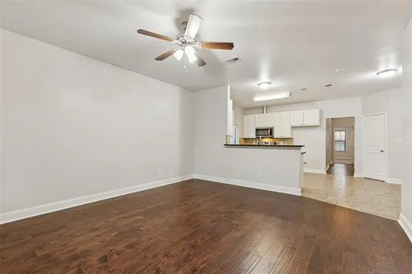 4824 Sunshine Drive, Fort Worth, TX 76105