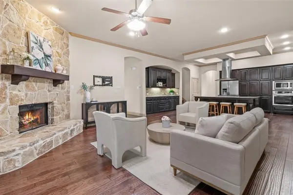 437 Middleton Drive, Roanoke, TX 76262