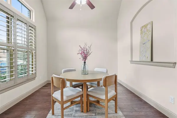 437 Middleton Drive, Roanoke, TX 76262