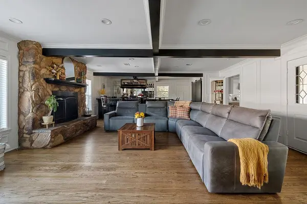 9207 Angora Street, Dallas, TX 75218