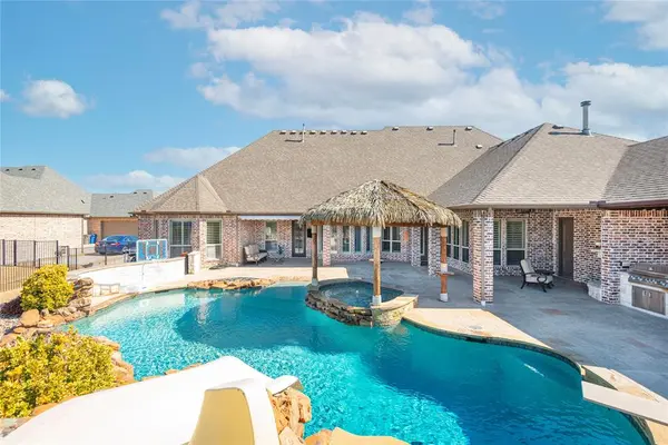 3305 Twin Lakes Drive, Celina, TX 75078