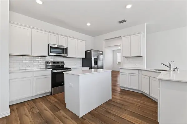 11500 Woody Creek Trail, Aubrey, TX 76227