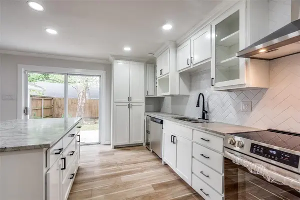 23 Grant Circle, Richardson, TX 75081