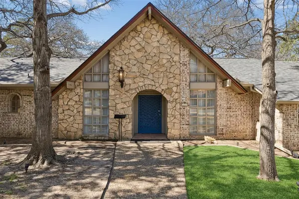 1717 Live Oak Drive, Irving, TX 75061