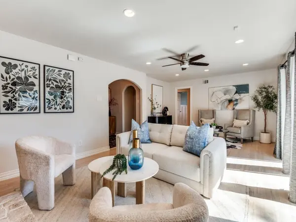 806 Knott Place, Dallas, TX 75208