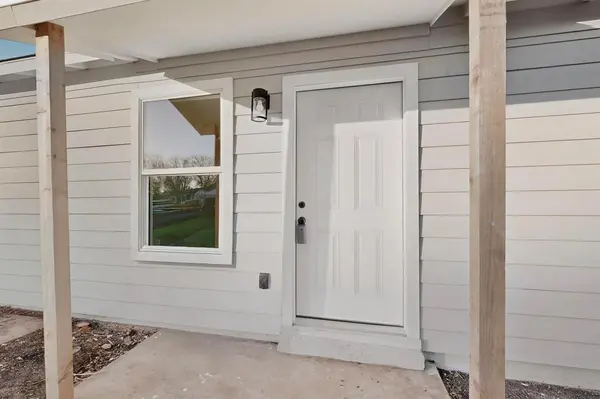 928 Hackamore Street, White Settlement, TX 76108