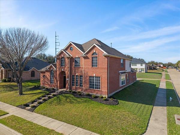 1137 Versailles Avenue, Desoto, TX 75115