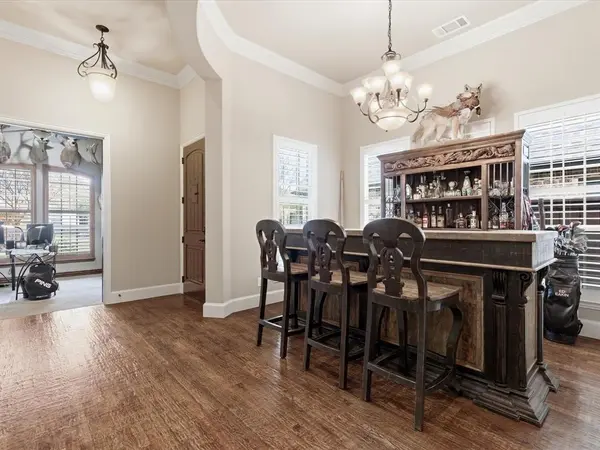 2115 N Hill Drive, Irving, TX 75038