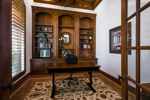 904 Sir Constantine Drive, Lewisville, TX 75056