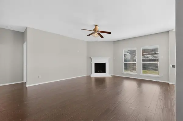 228 Bob White Drive, Red Oak, TX 75154