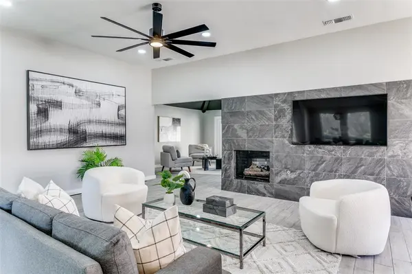 3913 Bobbin Lane, Addison, TX 75001