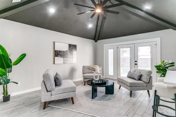 3913 Bobbin Lane, Addison, TX 75001