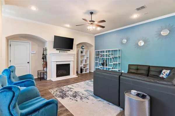 2476 Deer Run, Lewisville, TX 75067