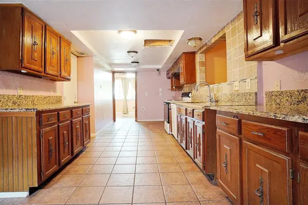 1734 Hartford Drive, Carrollton, TX 75007