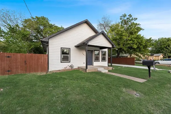 1014 Trinity Street, Cleburne, TX 76031