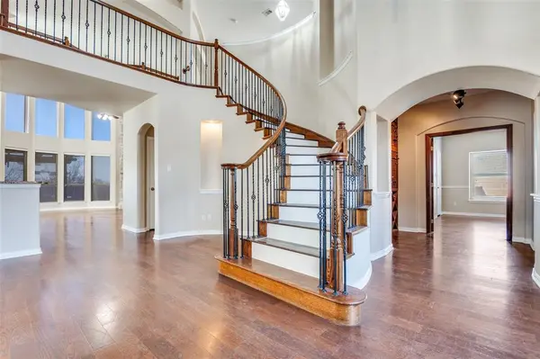 2260 Bald Eagle Way, Grand Prairie, TX 75052