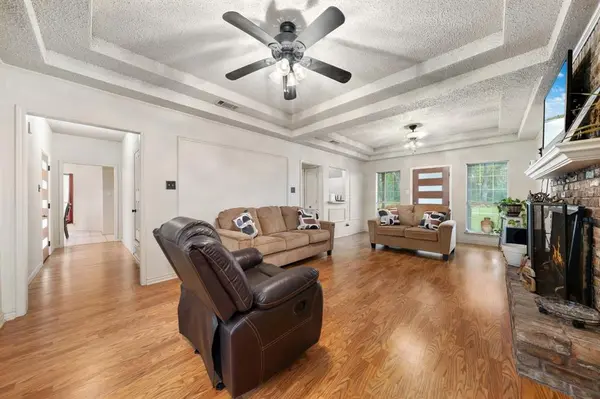 104 Pecan Grove, Lancaster, TX 75146