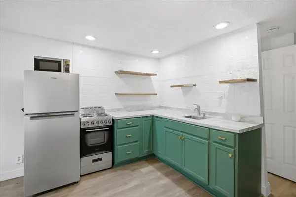 4024 Collinwood Avenue, Fort Worth, TX 76107