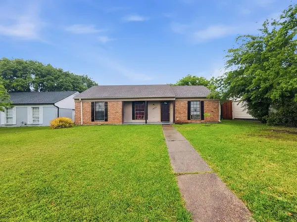 10315 Oak Gate Lane, Dallas, TX 75217