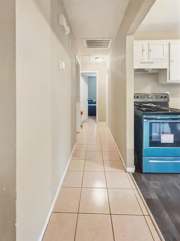 10315 Oak Gate Lane, Dallas, TX 75217