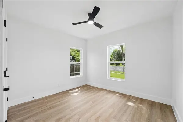 1203 W Avenue F, Garland, TX 75040