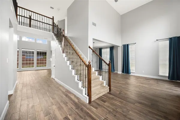 101 Edinburgh Court, Highland Village, TX 75077