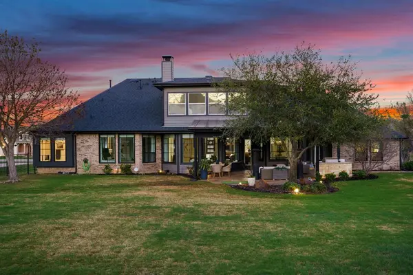 106 W Carruth Lane, Double Oak, TX 75077