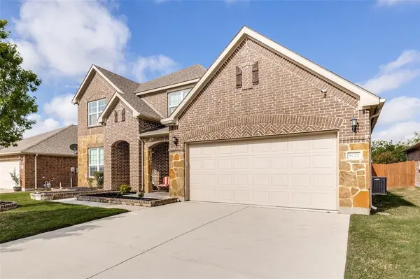 8025 Ponwar Drive, Fort Worth, TX 76131