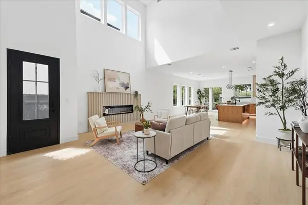 1827 Pollard Street, Dallas, TX 75208