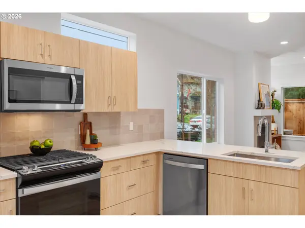 1418 N Jarrett ST, Portland, OR 97217