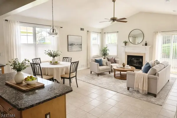 41 Victoria Dr, White Twp., NJ 07823