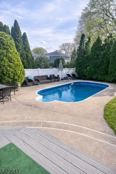 105 Howard Ave, Clifton City, NJ 07013