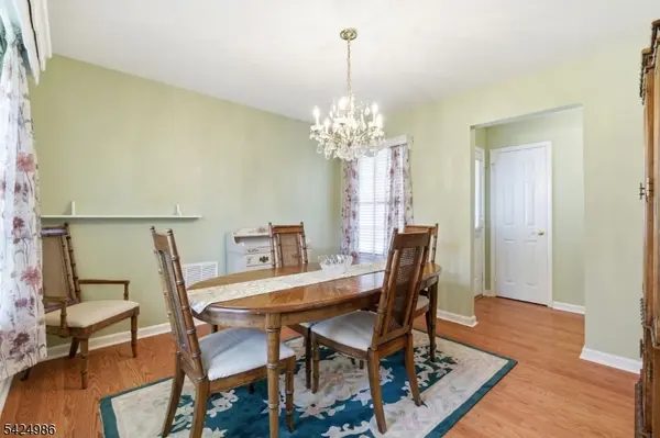 363 Cotswold Pl, Franklin Twp., NJ 08873